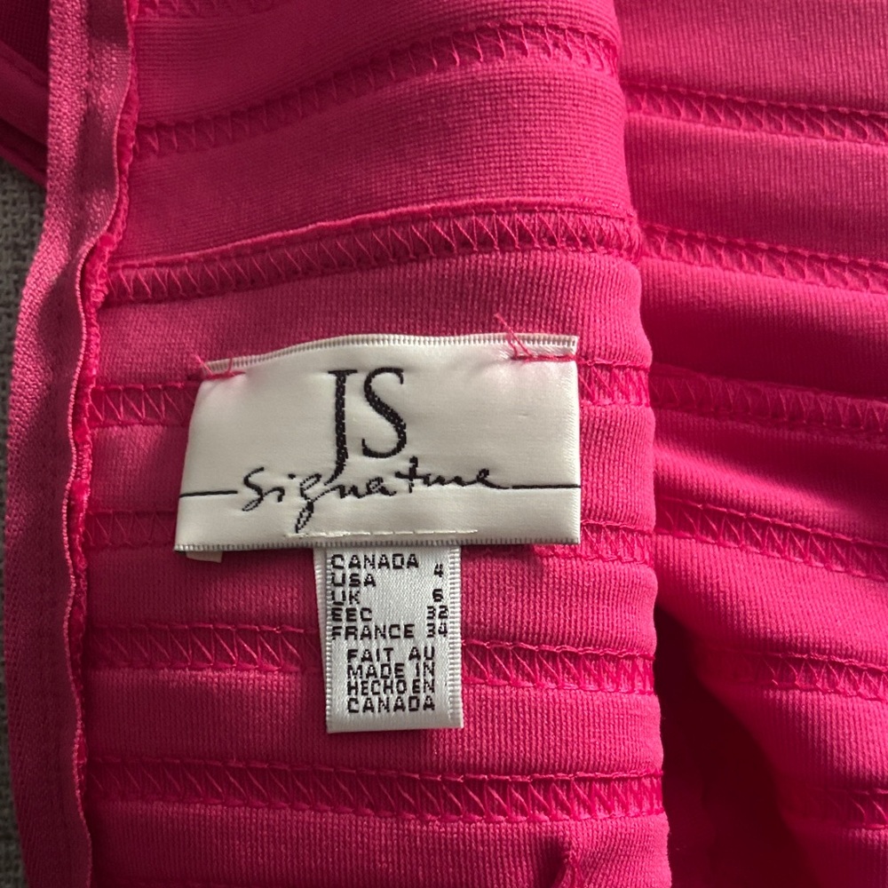 Vintage Off-Shoulder Pink Crop Top - Picture 5 of 5